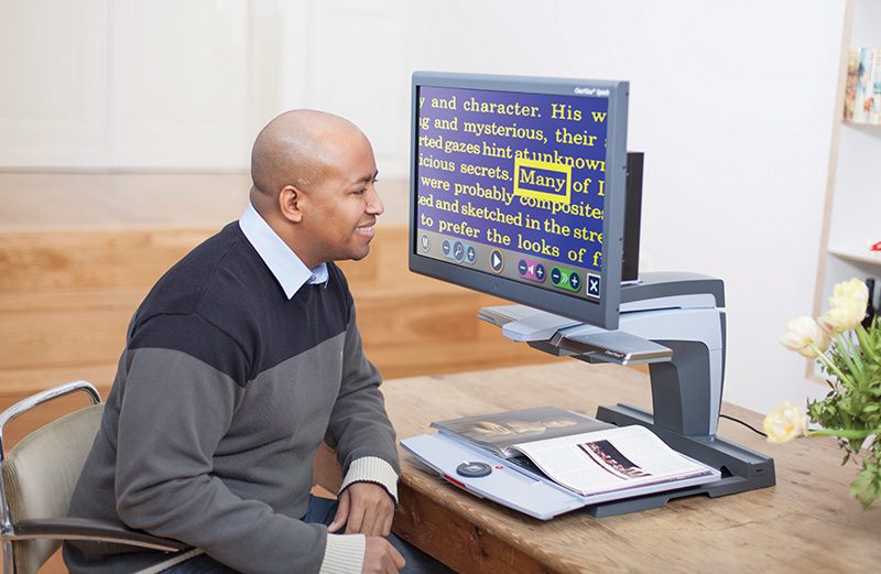 Optelec-Clearview-speech-lifestyle-reading